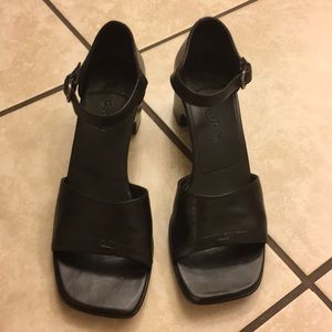 Cole Haan black leather sandals size 9b